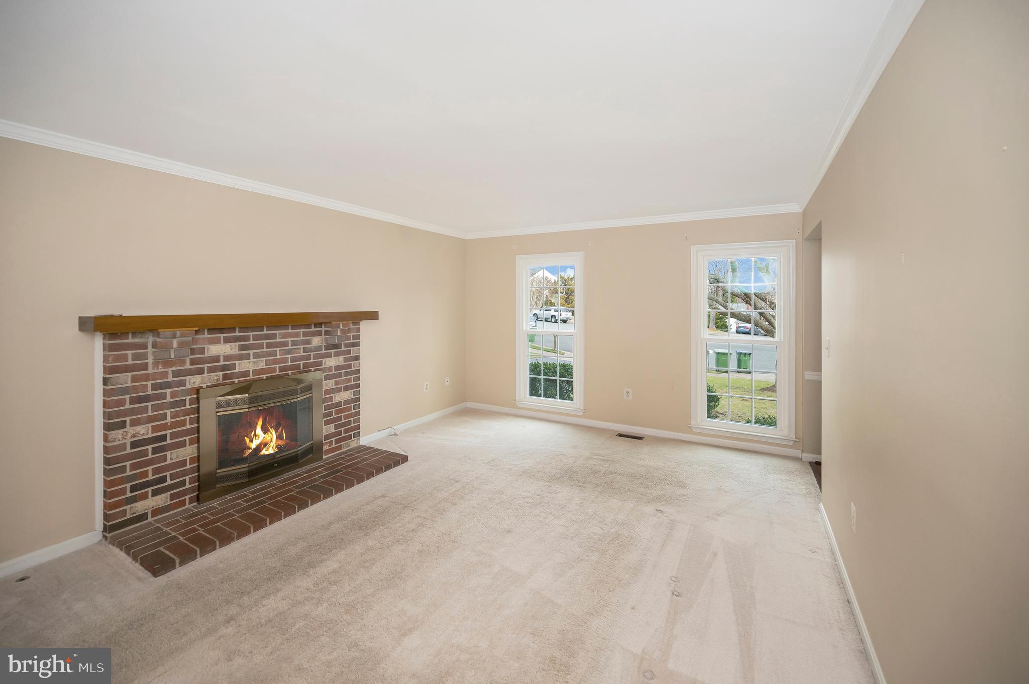 8 Oakbrook Ct