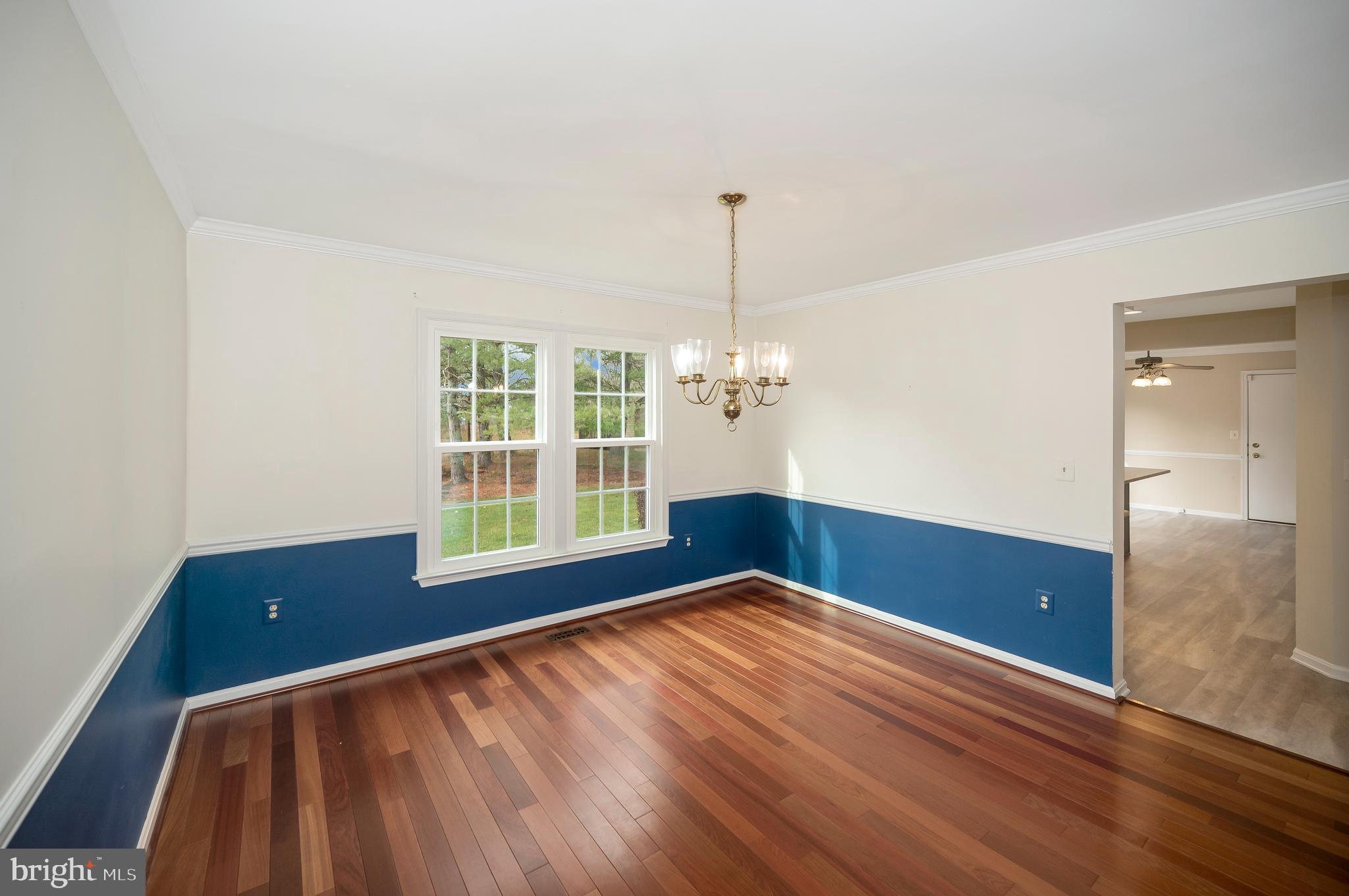 8 Oakbrook Ct