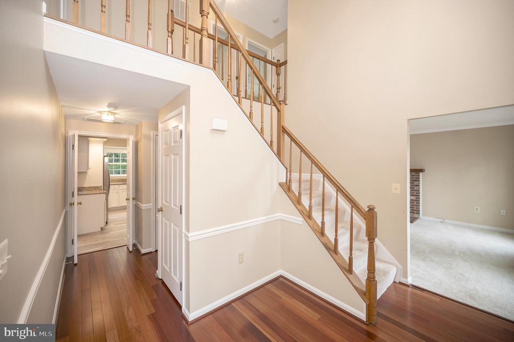 8 Oakbrook Ct