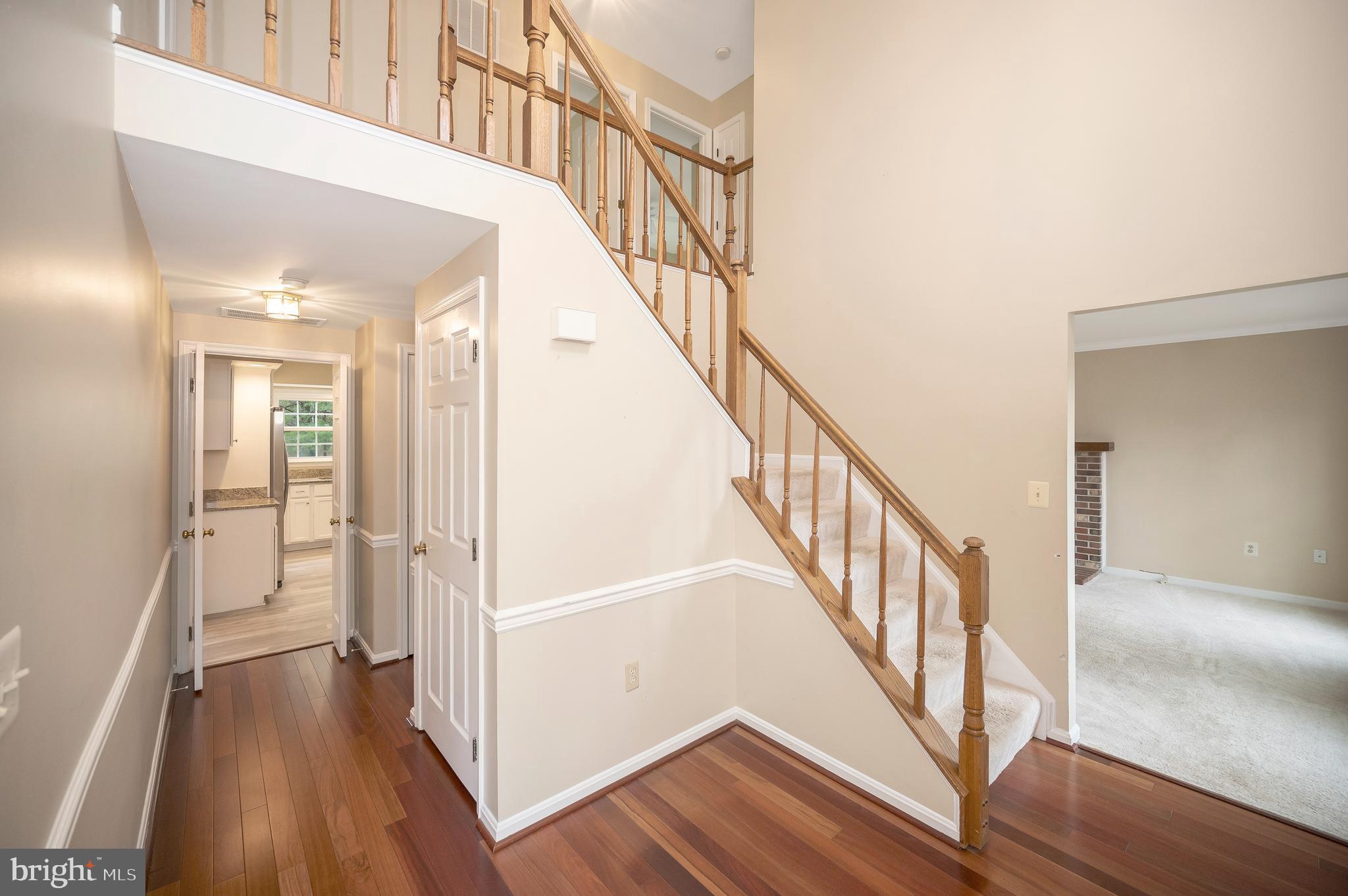 8 Oakbrook Ct