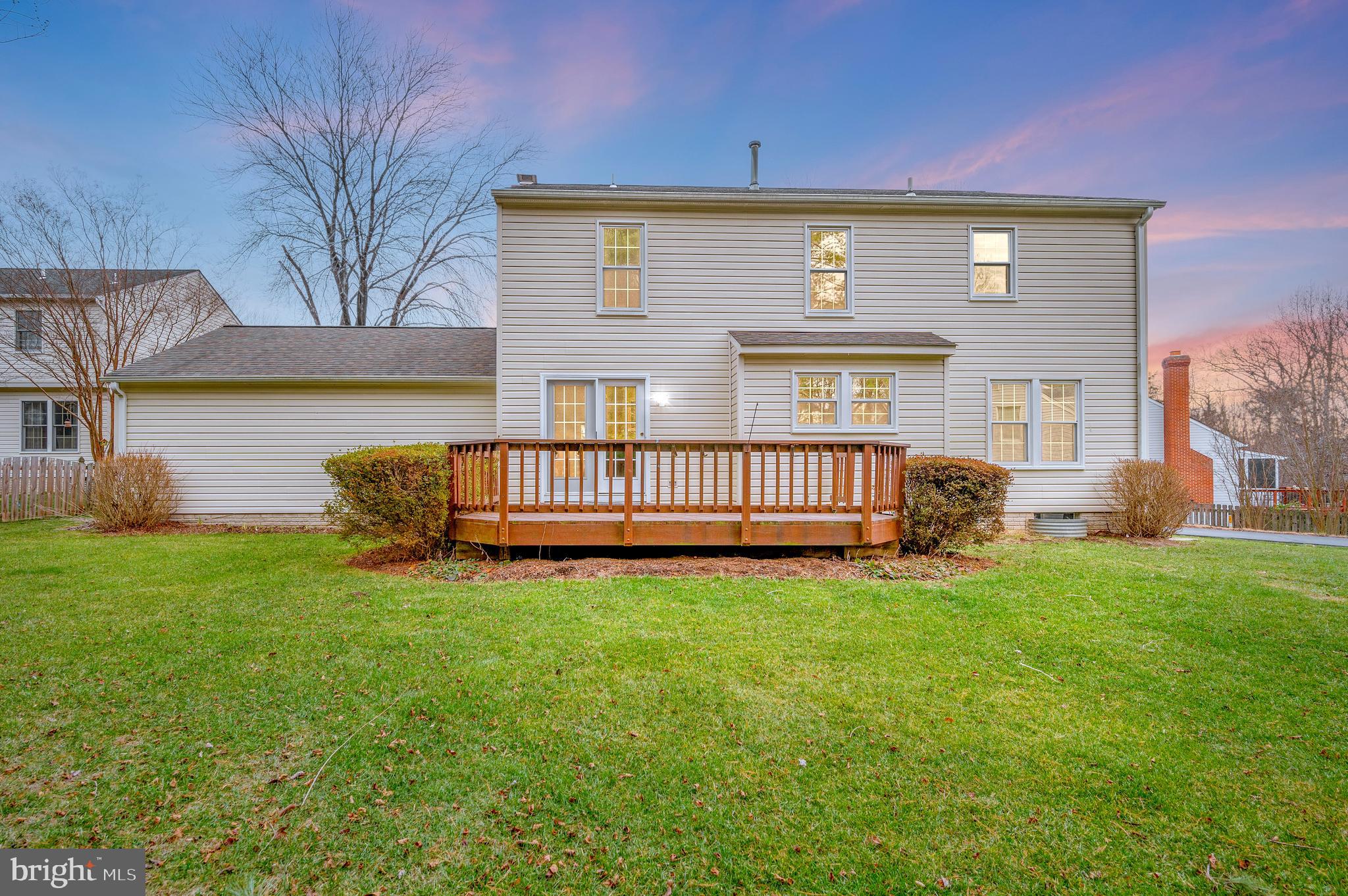 8 Oakbrook Ct