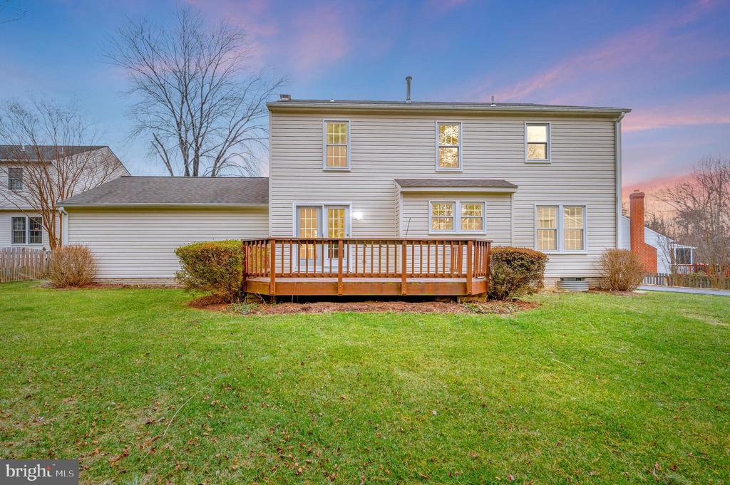 8 Oakbrook Ct