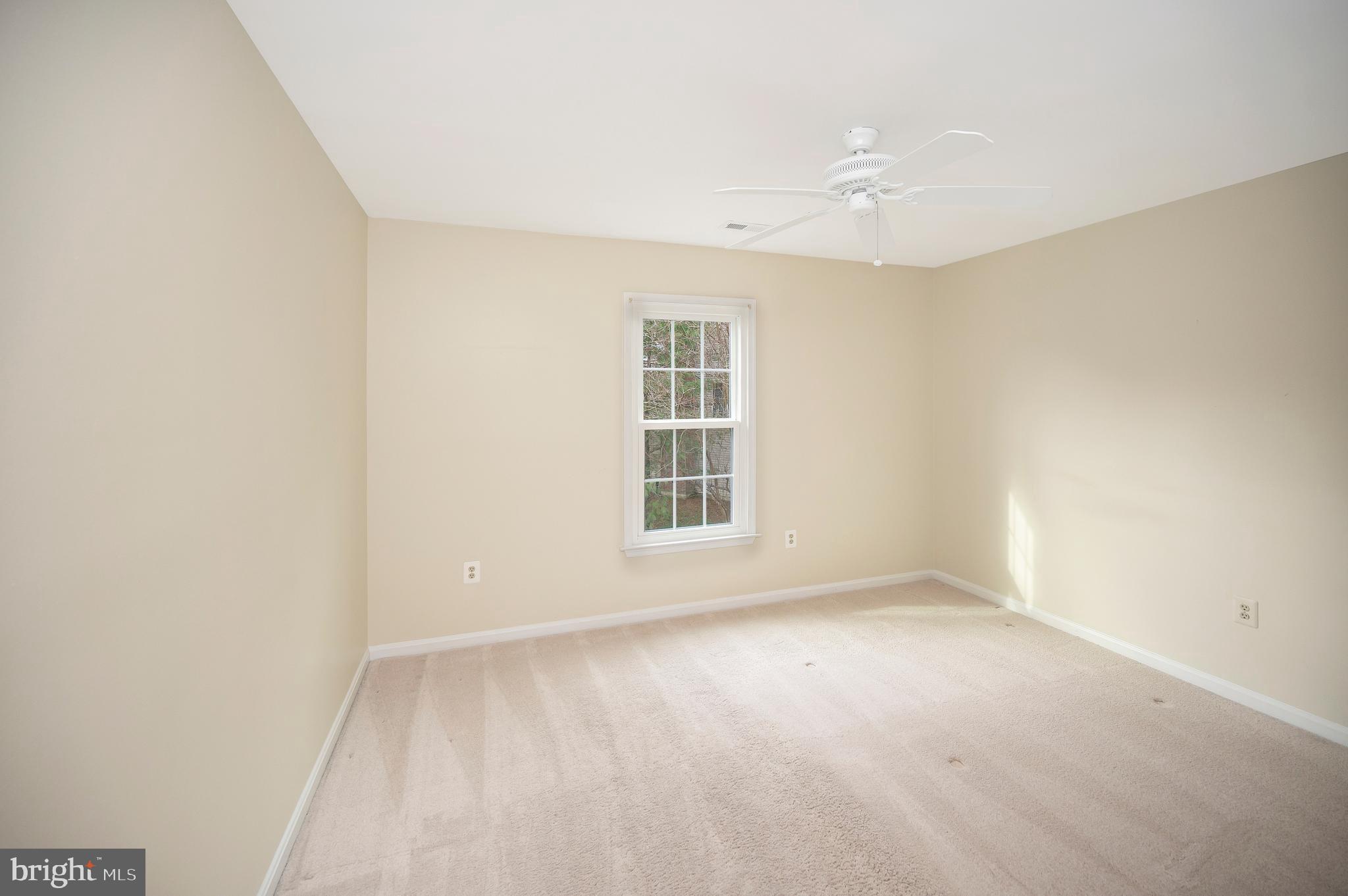 8 Oakbrook Ct