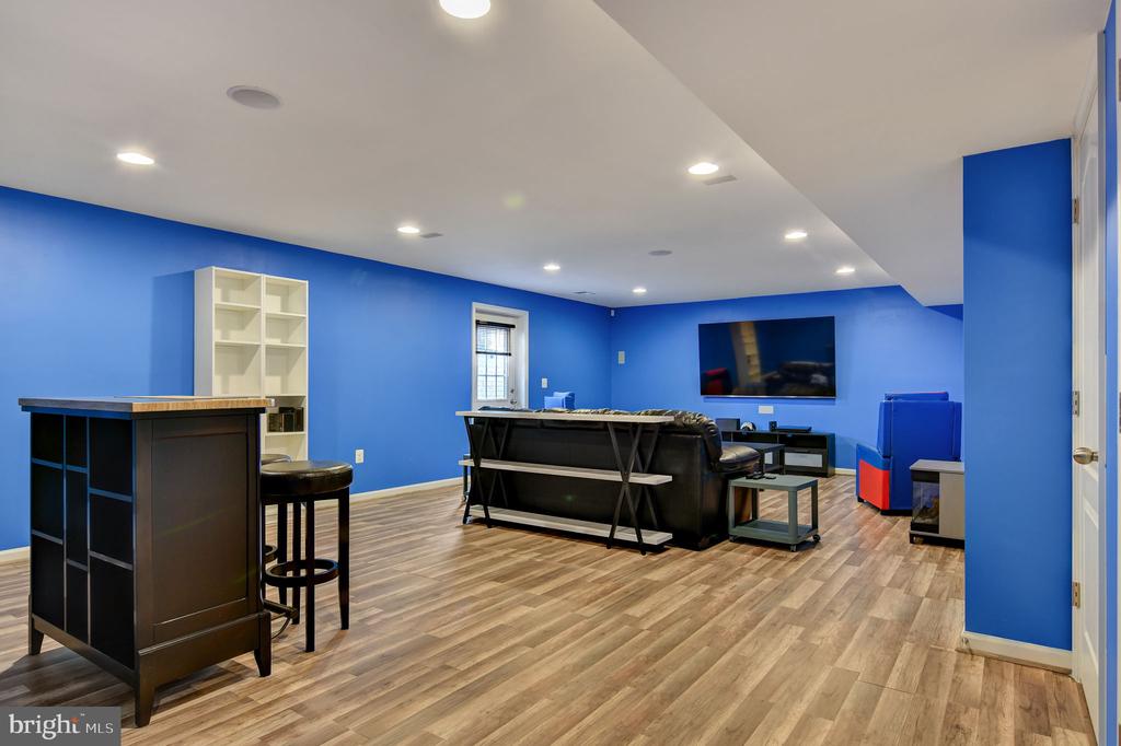 801 COASTAL AVENUE