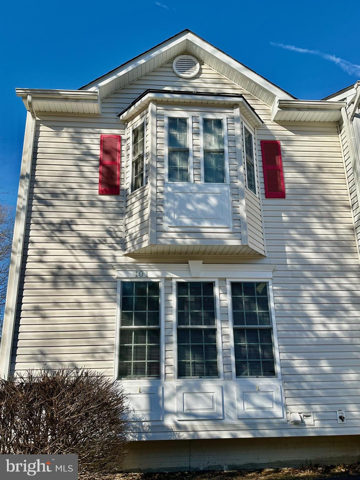 101 BELL TOWERS CT