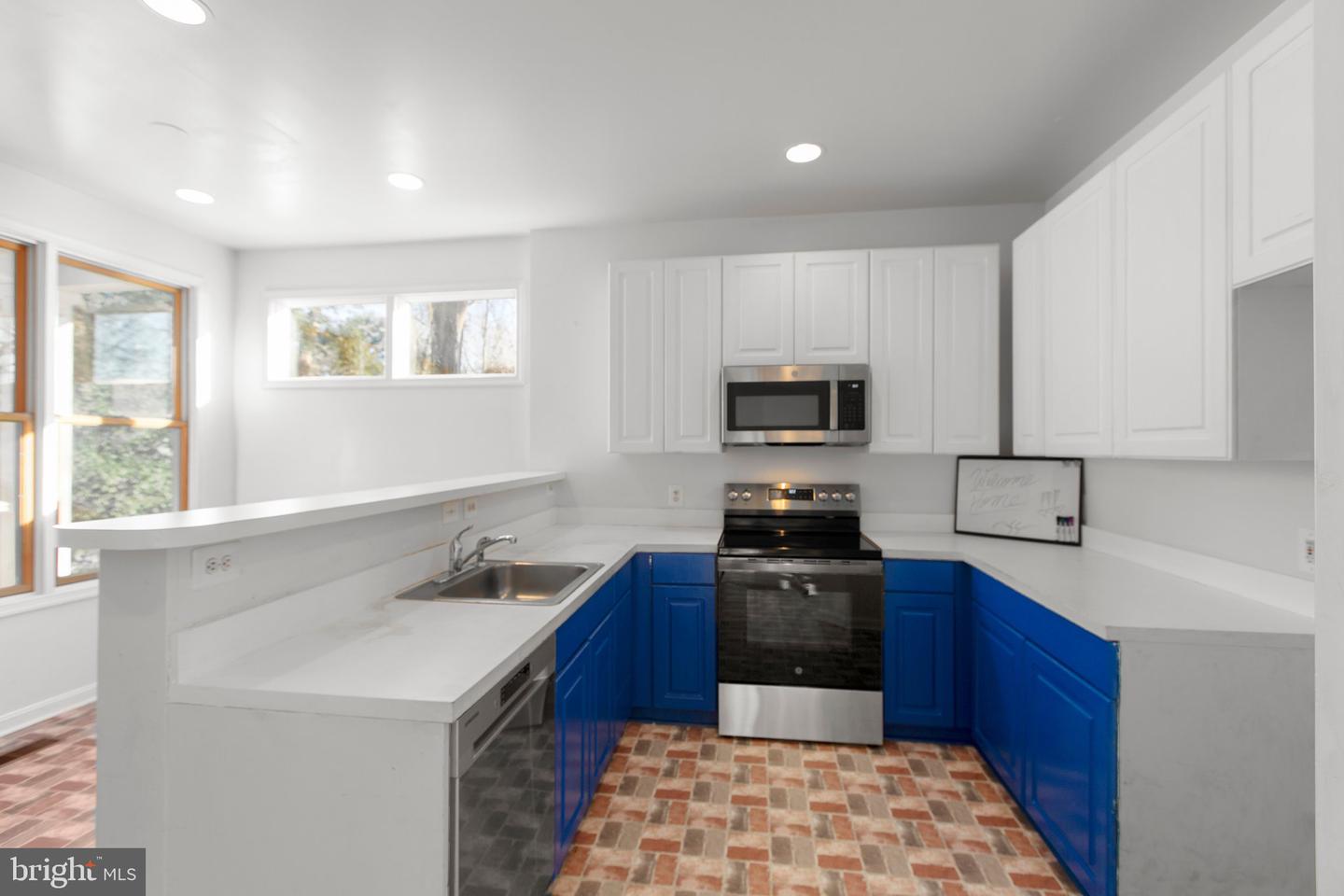75 Betts Rd