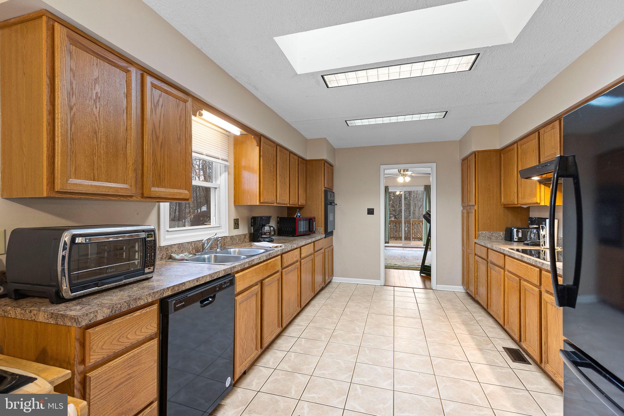 7 Fairfield Ct