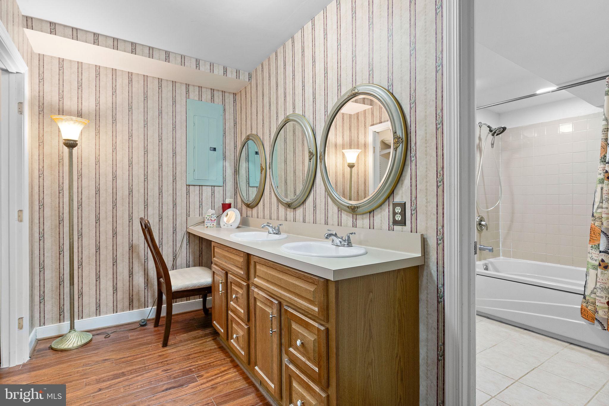 7 Fairfield Ct