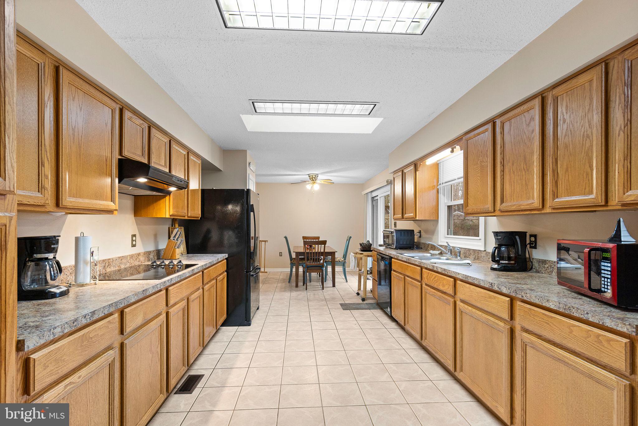 7 Fairfield Ct