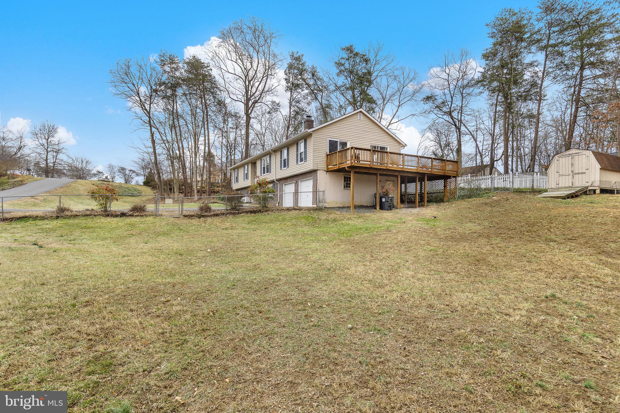 7 Fairfield Ct