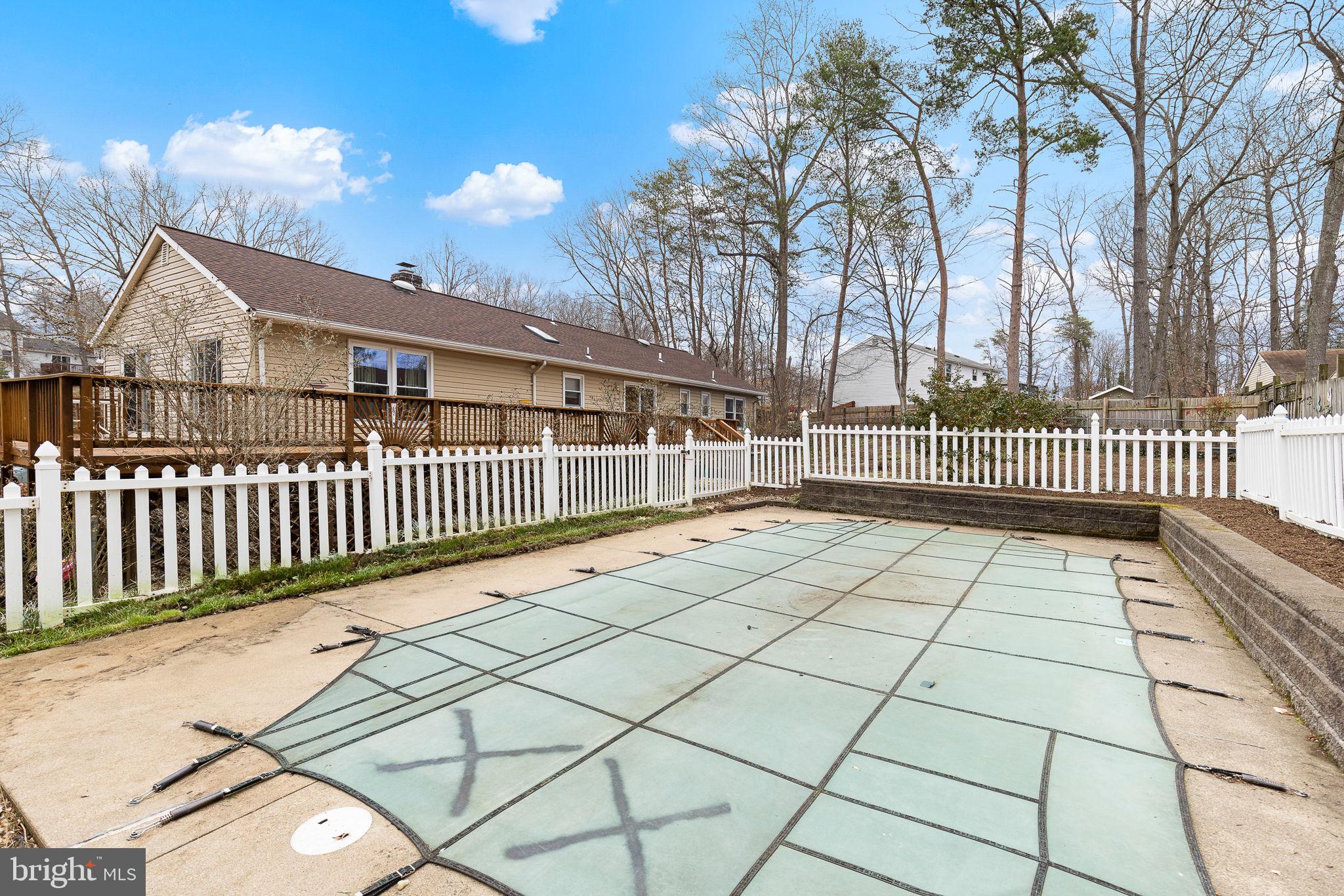 7 Fairfield Ct