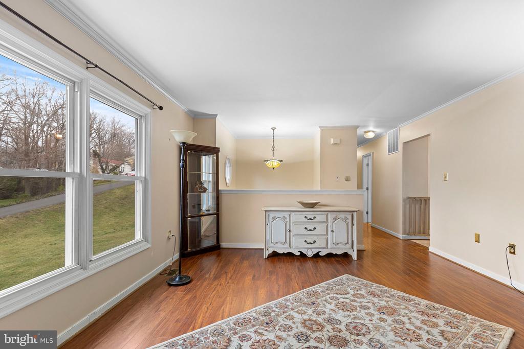 7 Fairfield Ct