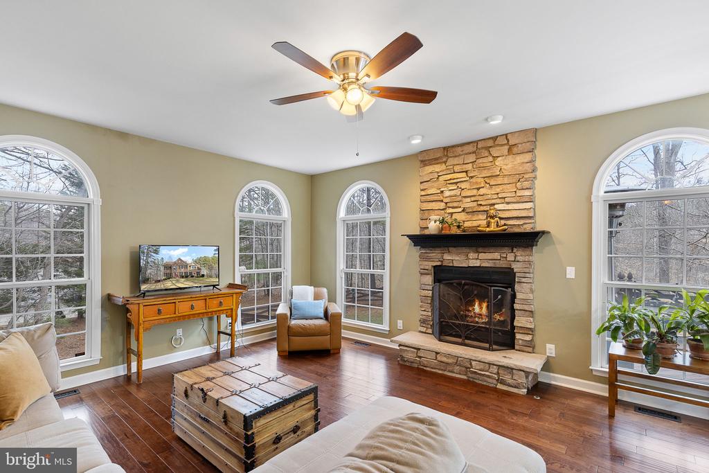 16 Beaver Ridge Rd