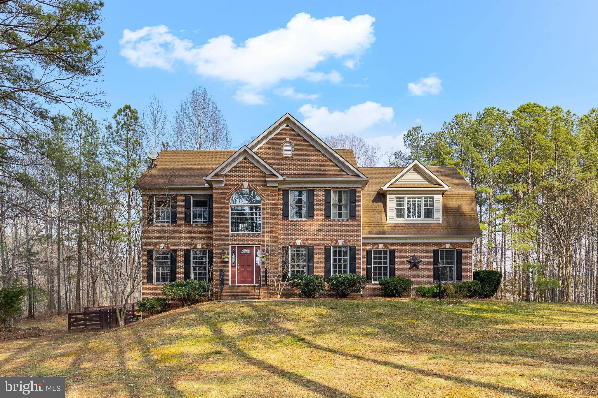 16 Beaver Ridge Rd