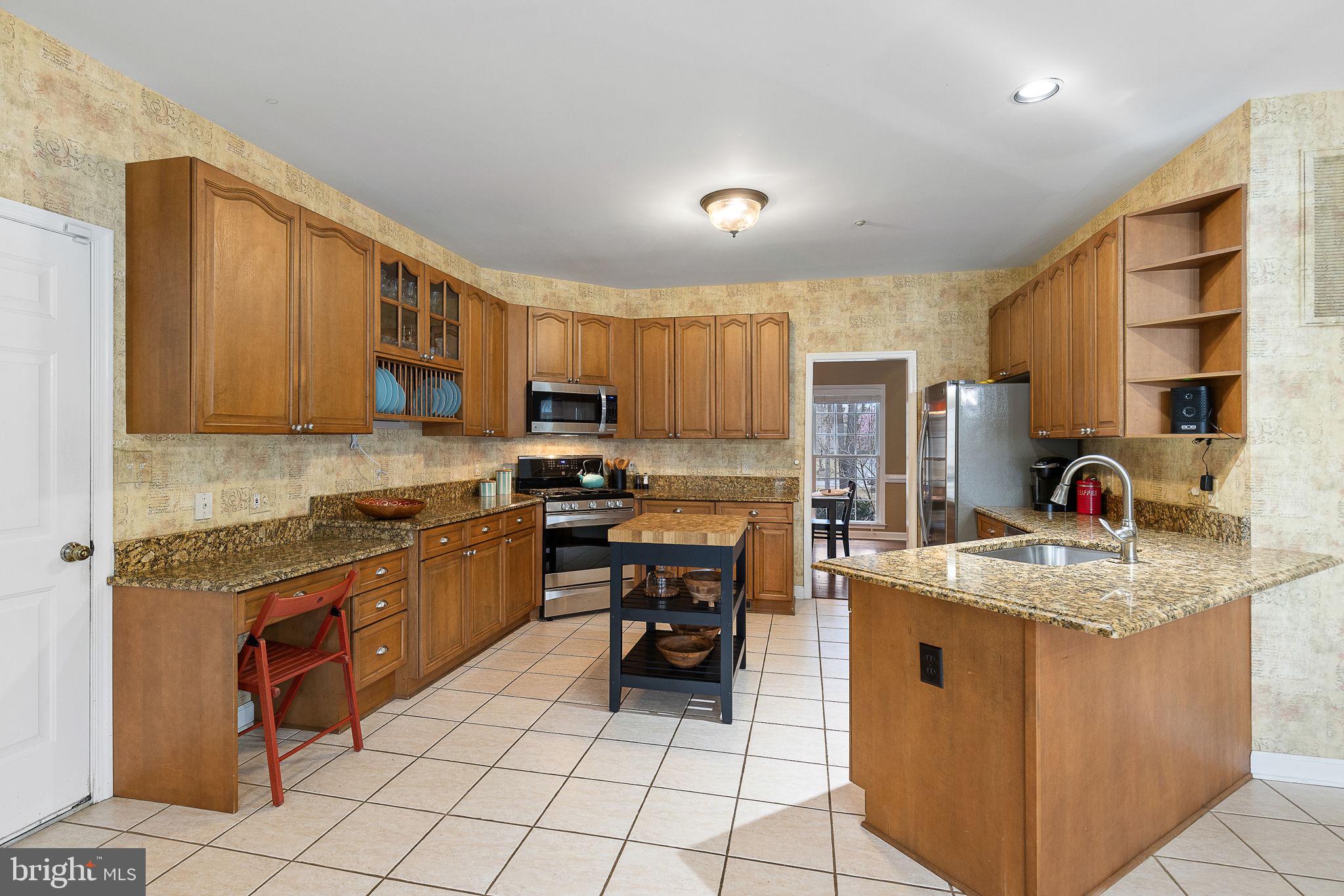 16 Beaver Ridge Rd
