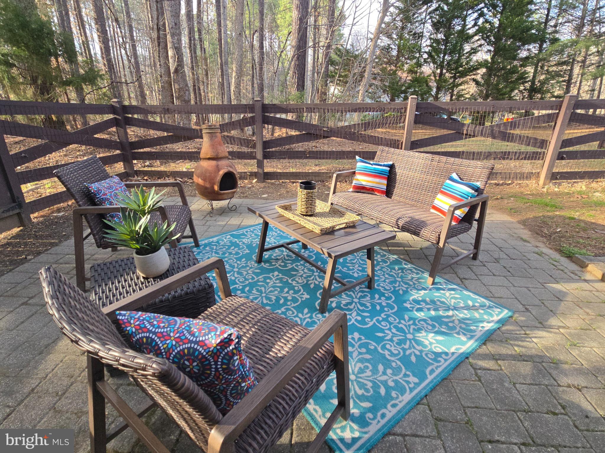 16 Beaver Ridge Rd