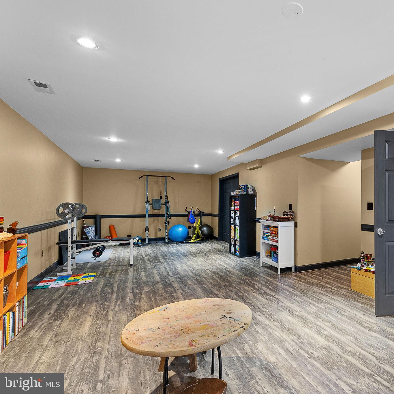 16 Beaver Ridge Rd