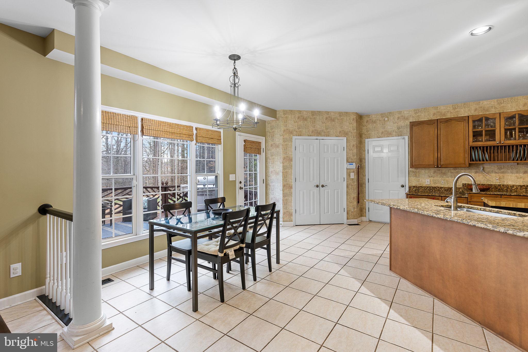 16 Beaver Ridge Rd