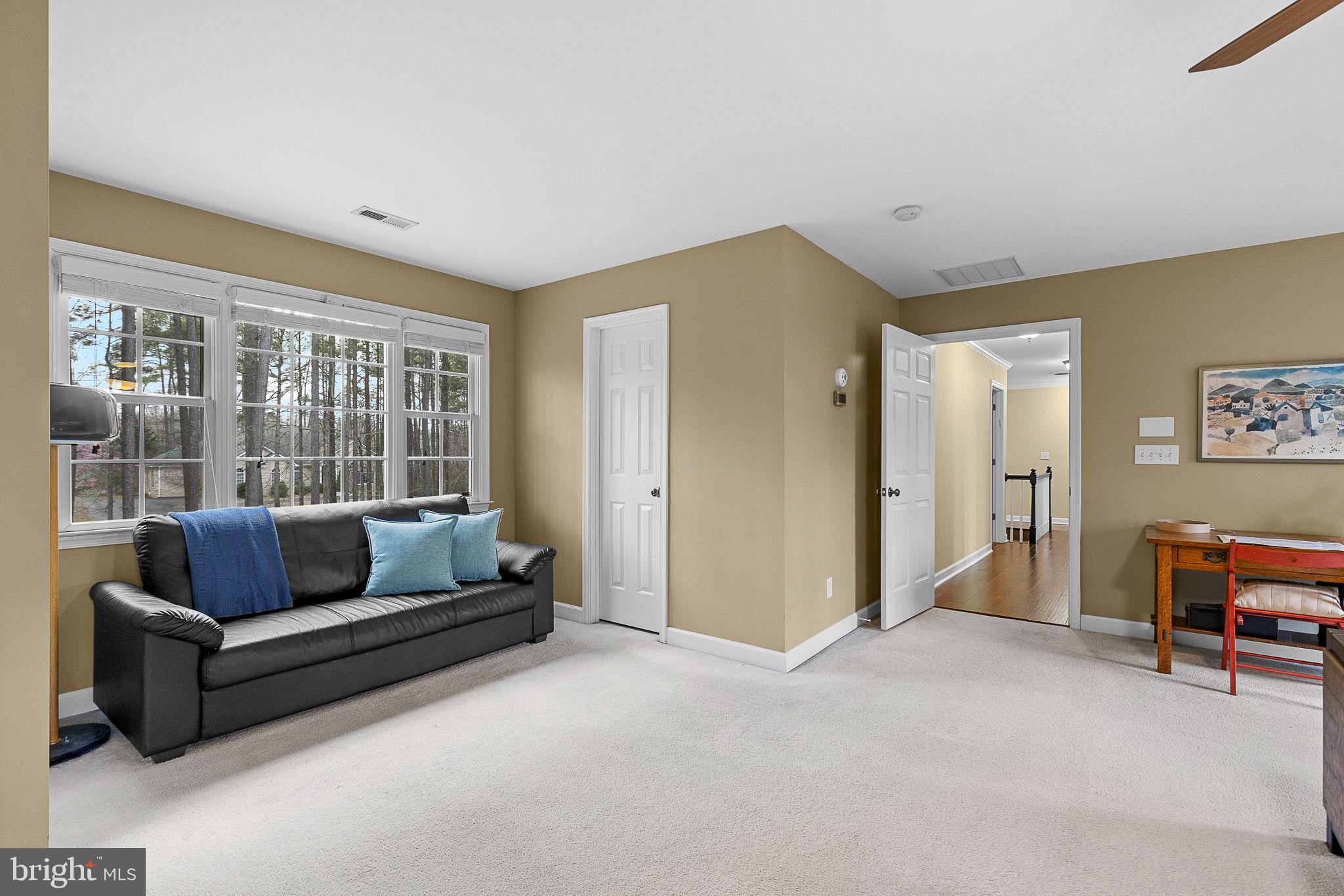16 Beaver Ridge Rd