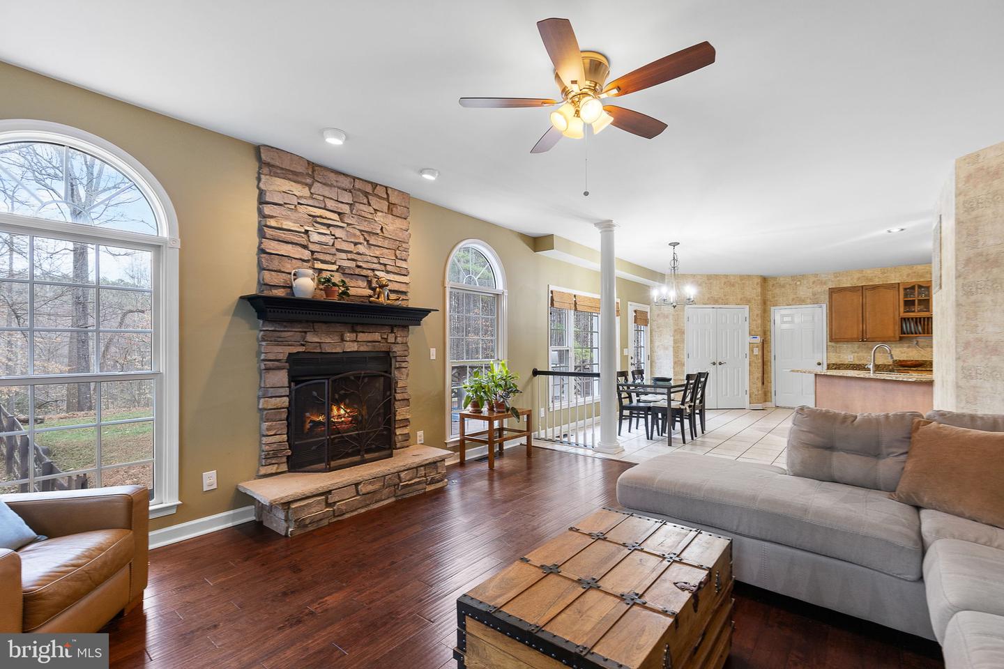 16 Beaver Ridge Rd