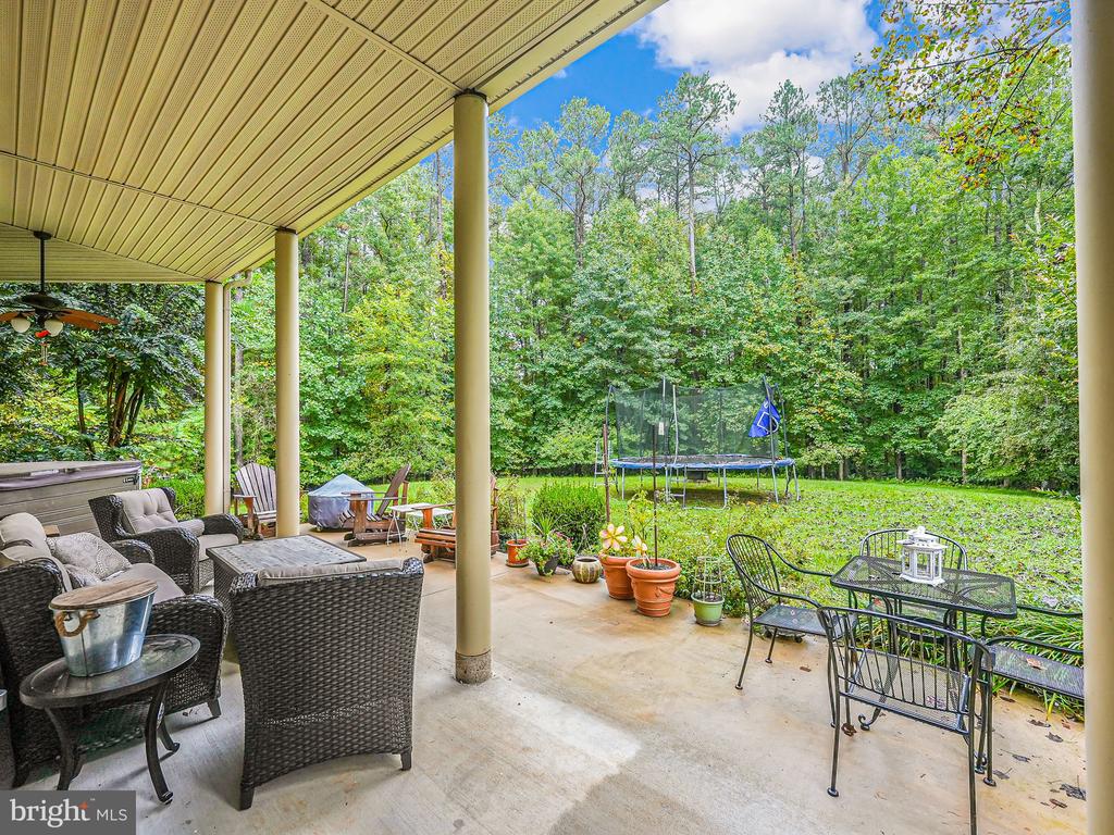 3 Beaver Ridge Rd