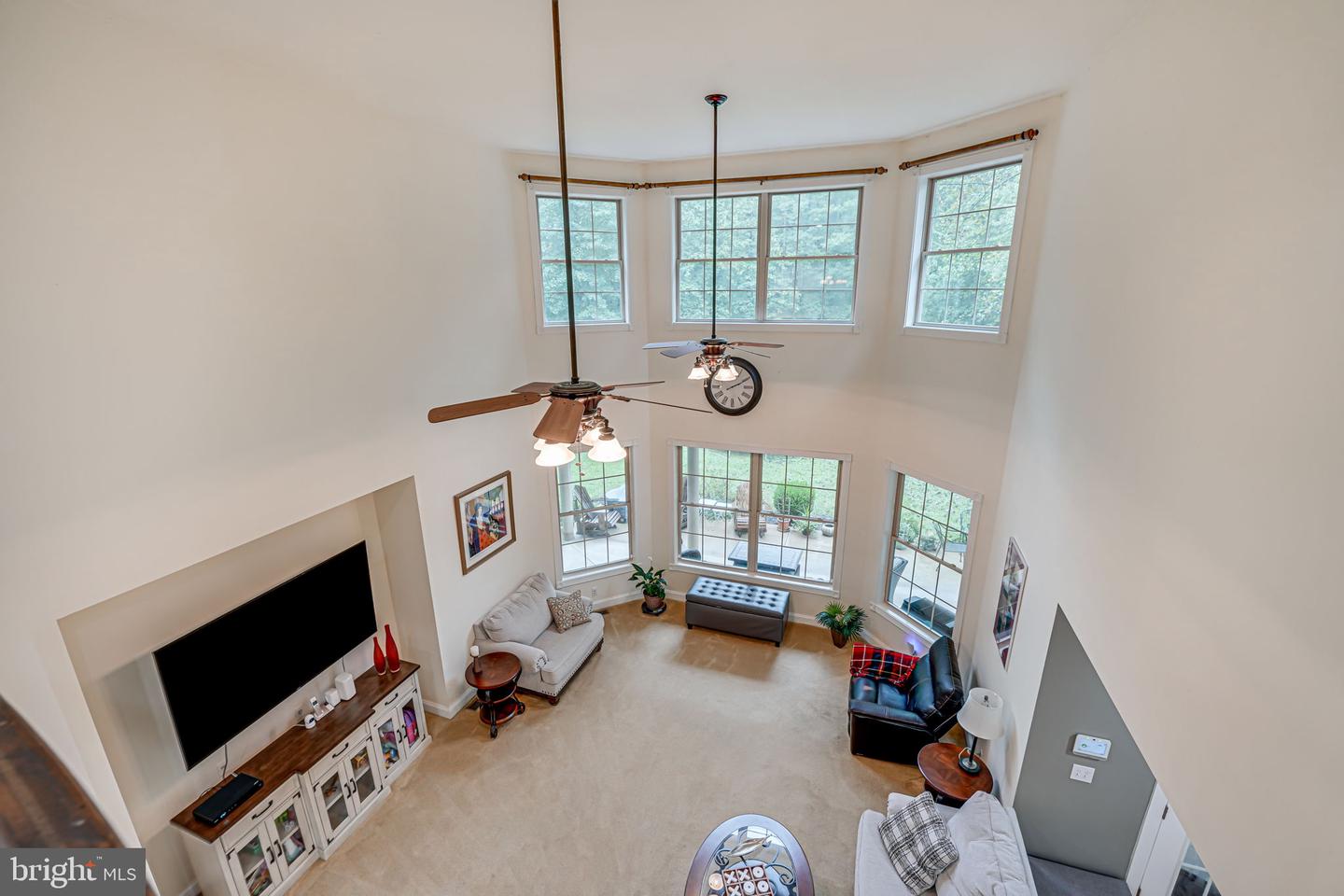 3 Beaver Ridge Rd