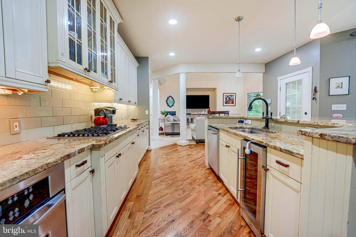 3 Beaver Ridge Rd