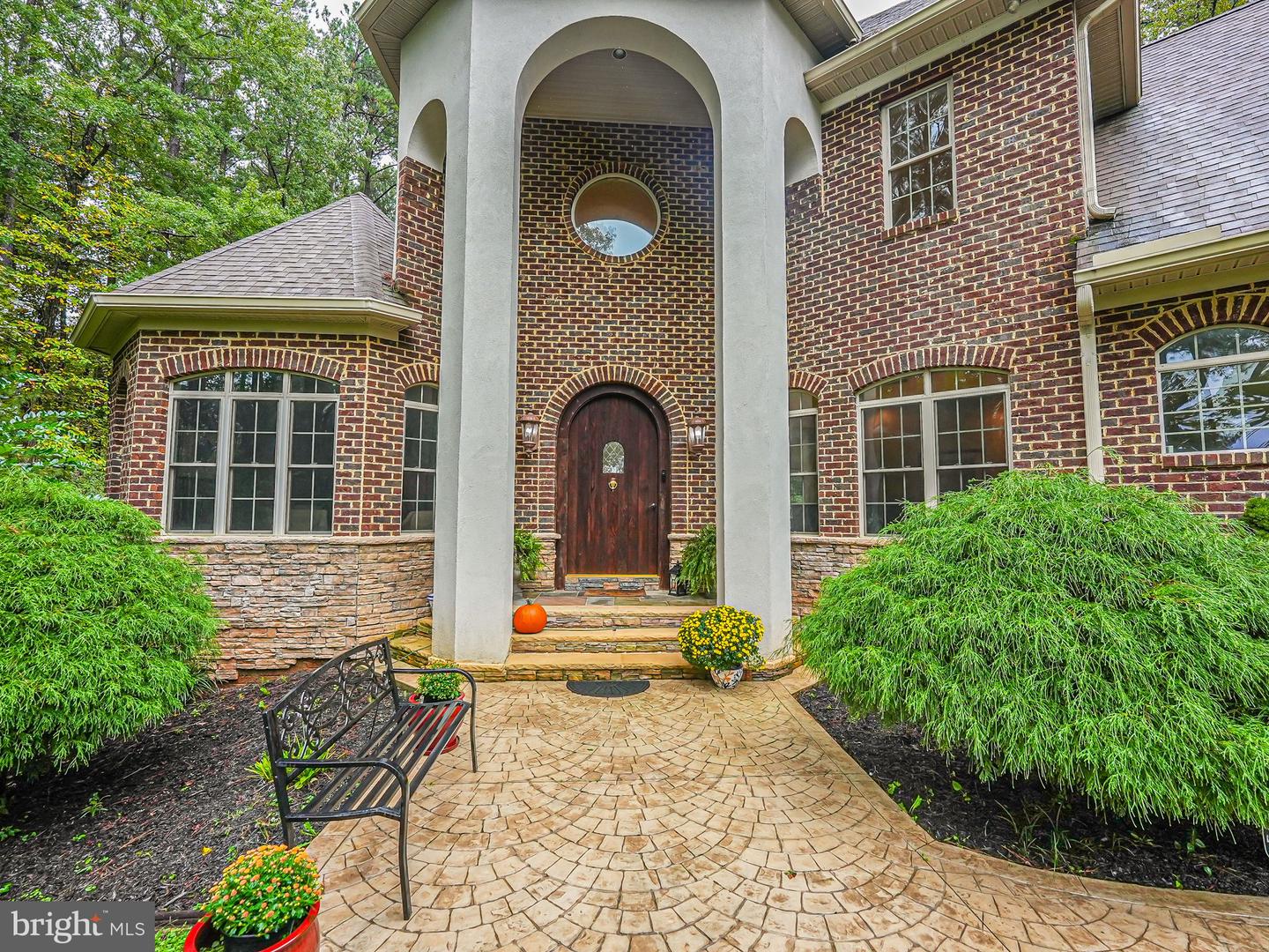 3 Beaver Ridge Rd