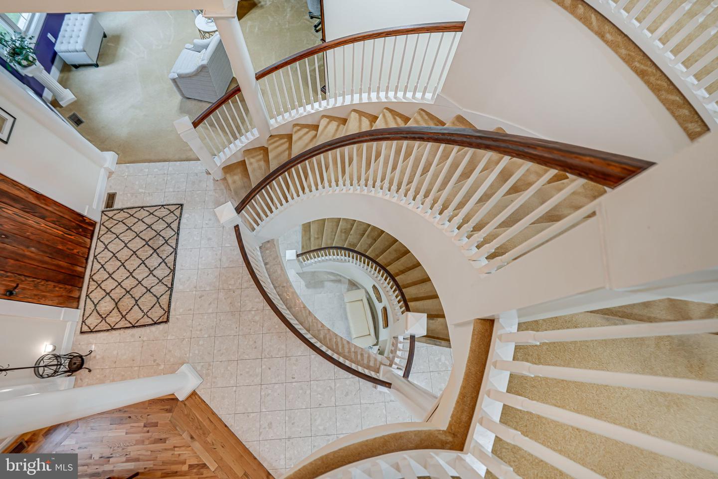 3 Beaver Ridge Rd