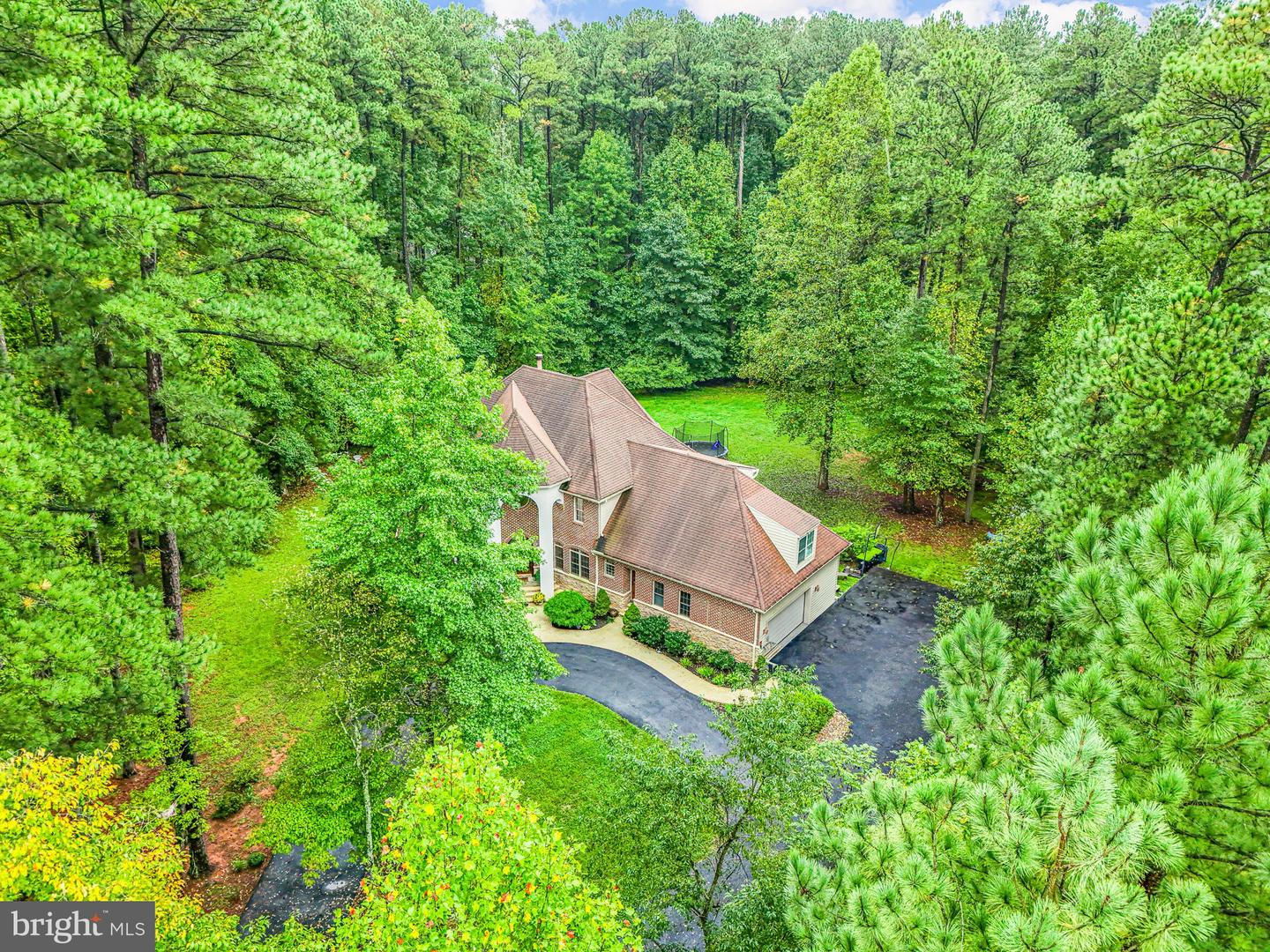 3 Beaver Ridge Rd
