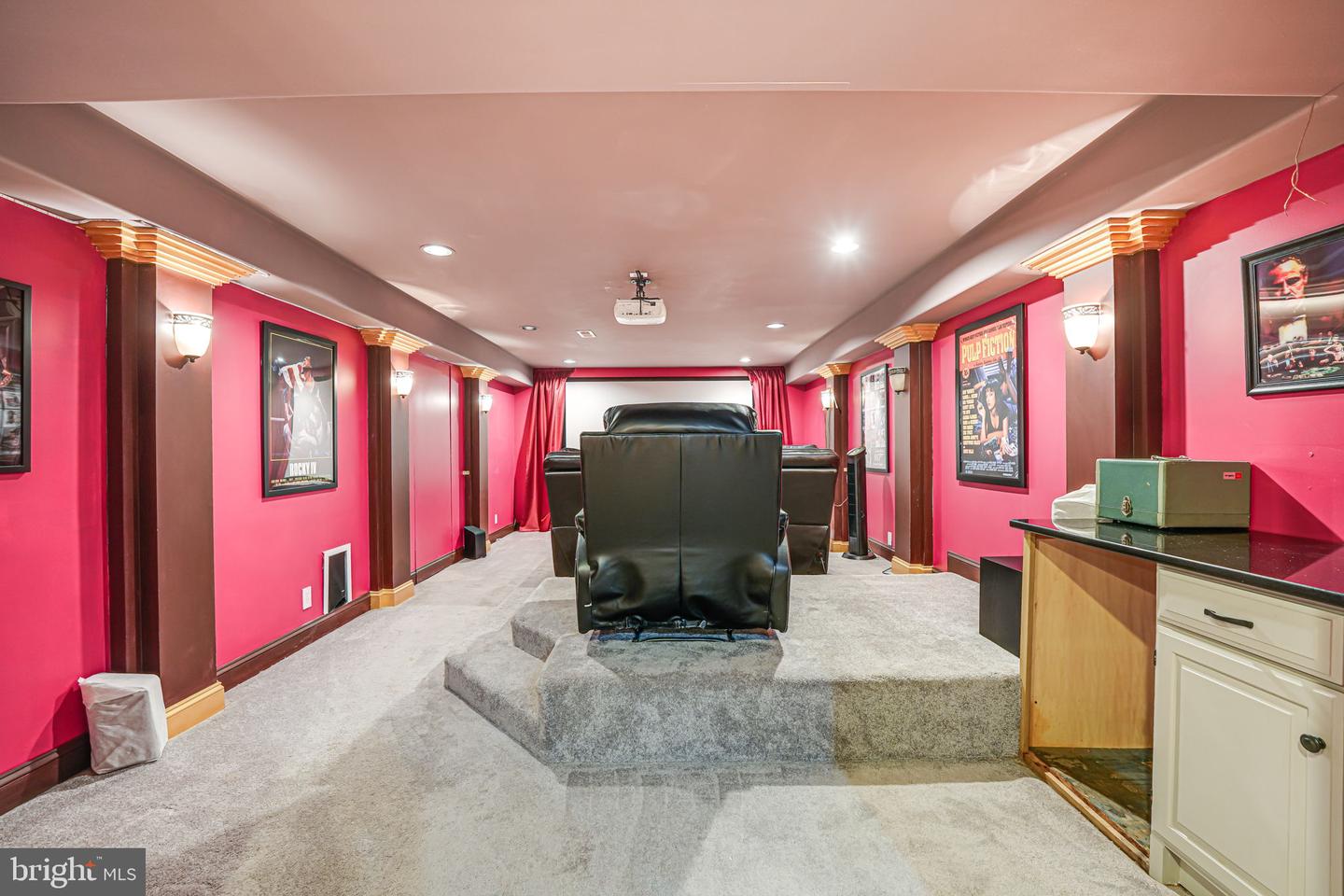 3 Beaver Ridge Rd