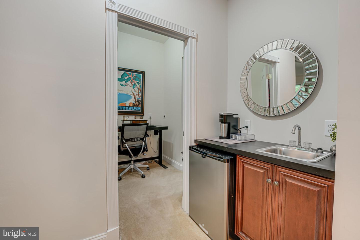 3 Beaver Ridge Rd