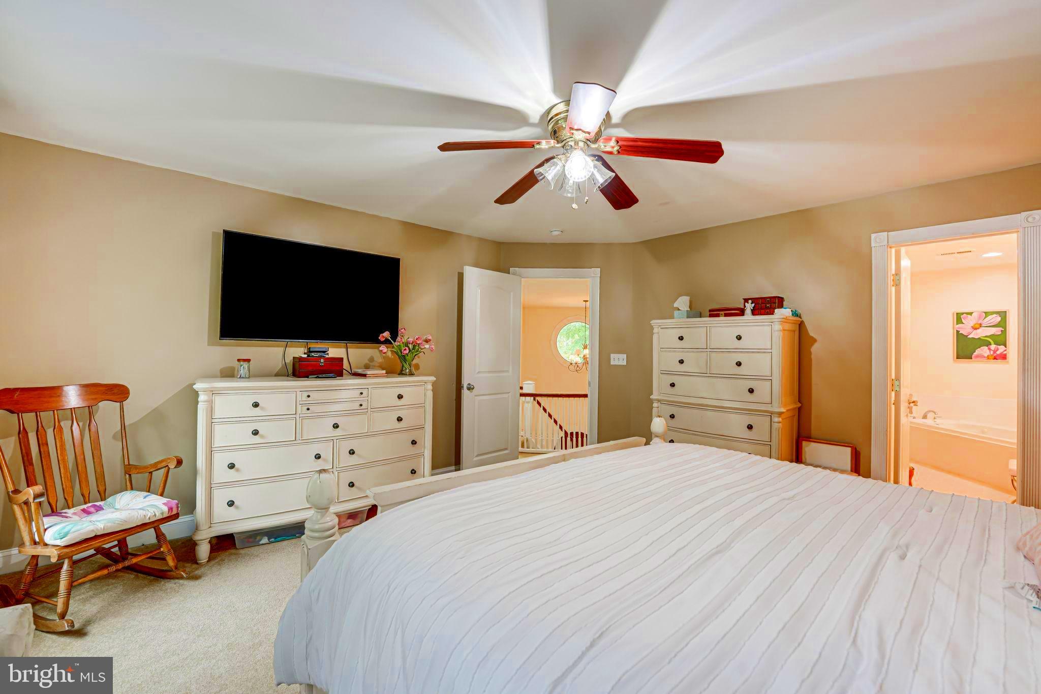 3 Beaver Ridge Rd
