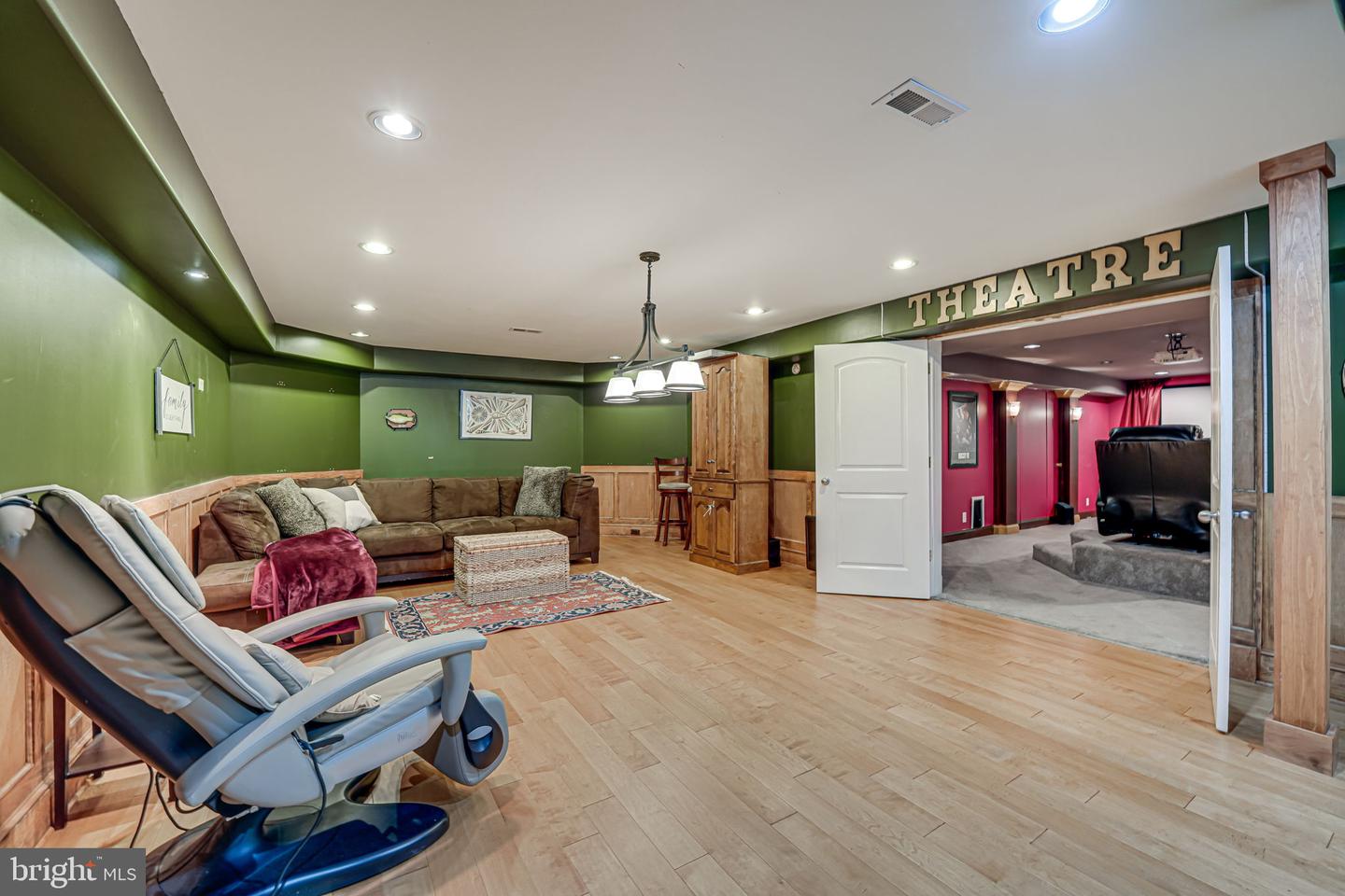 3 Beaver Ridge Rd