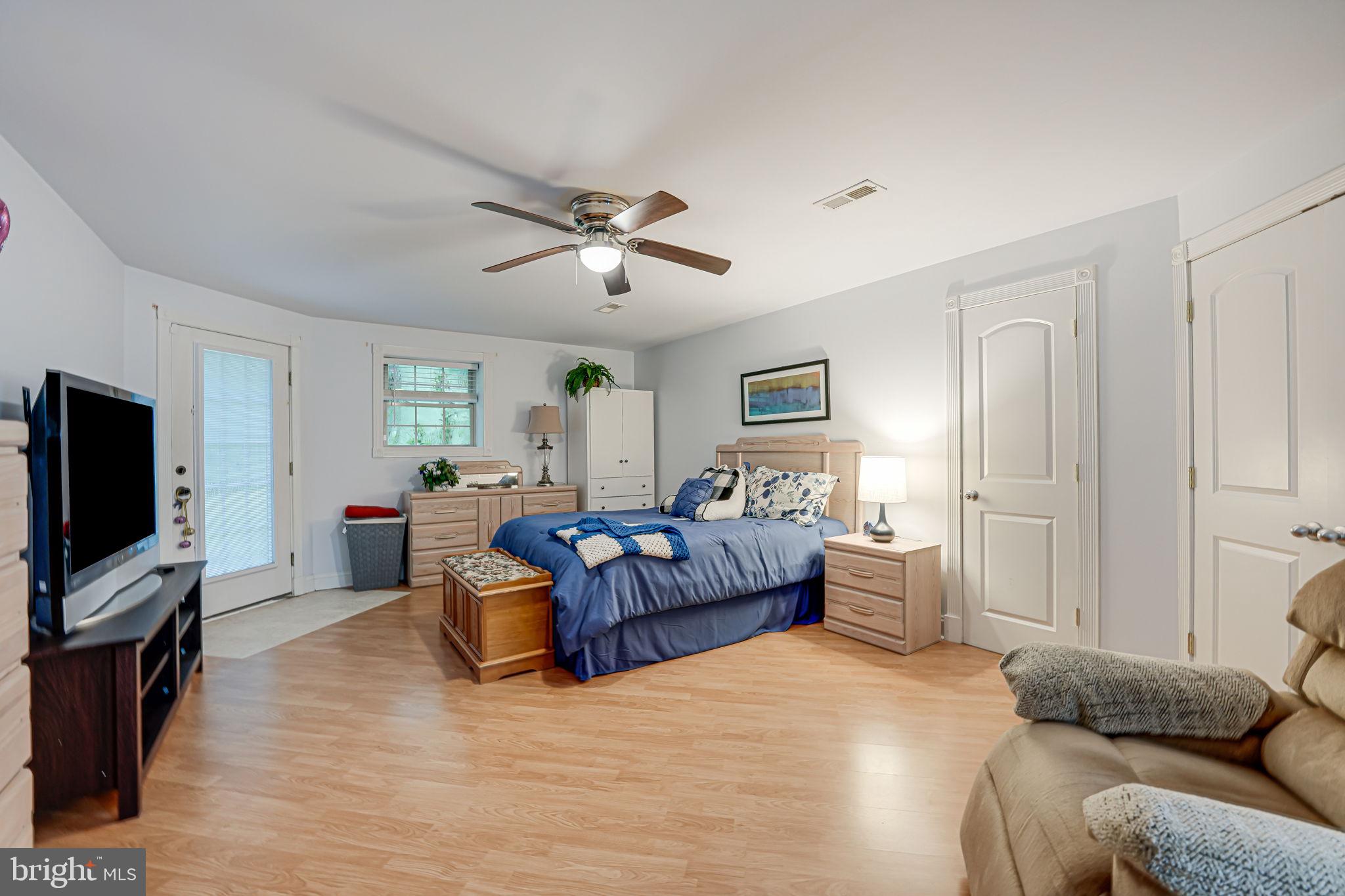 3 Beaver Ridge Rd