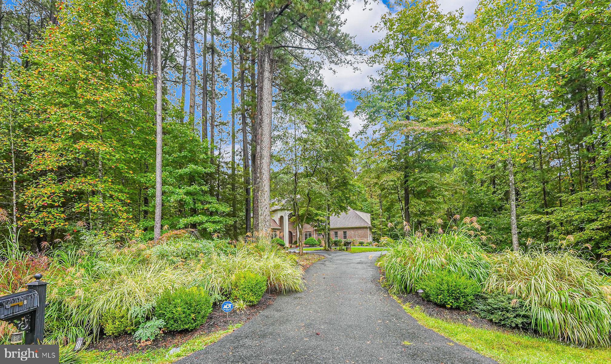 3 Beaver Ridge Rd