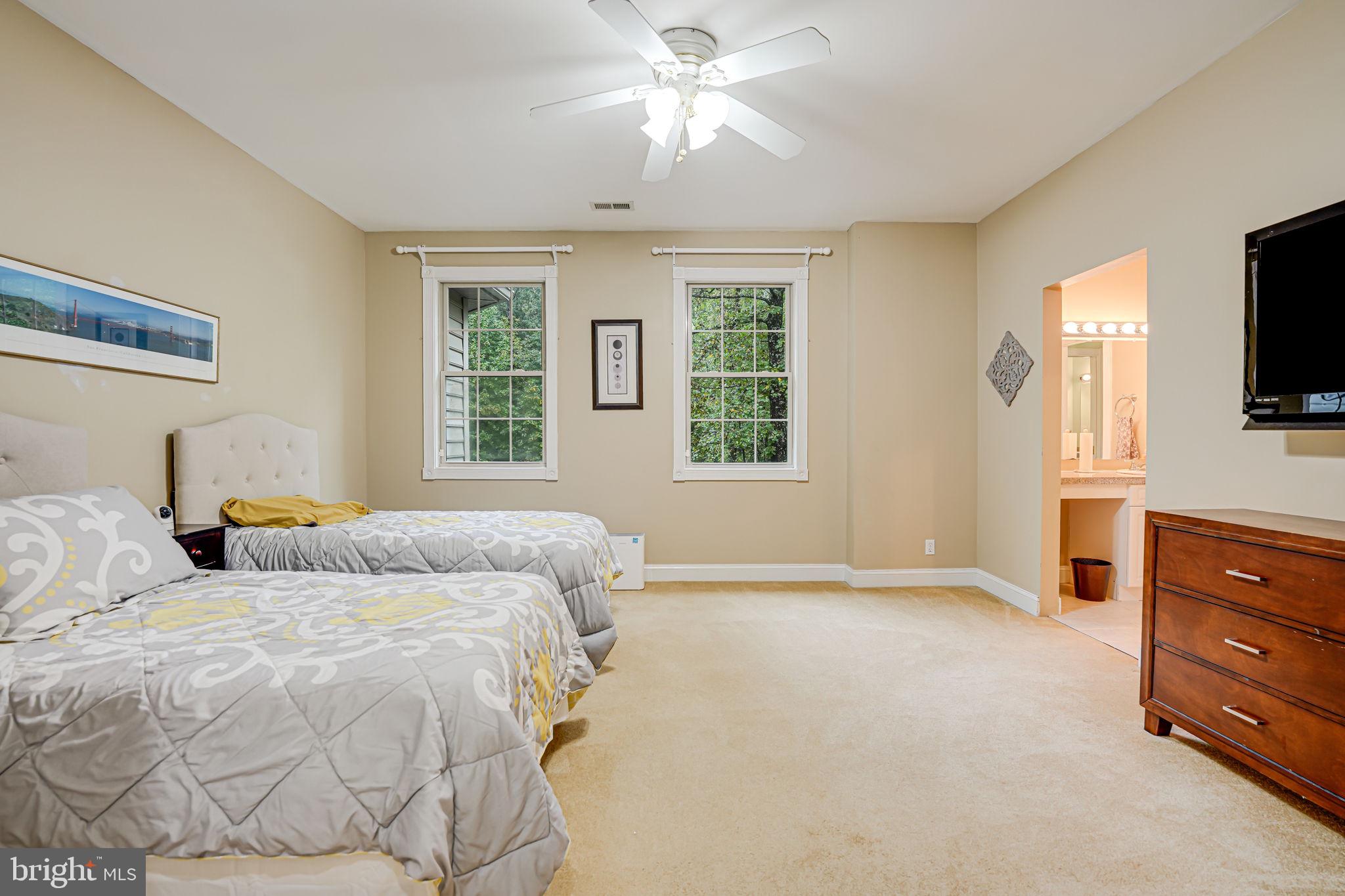 3 Beaver Ridge Rd