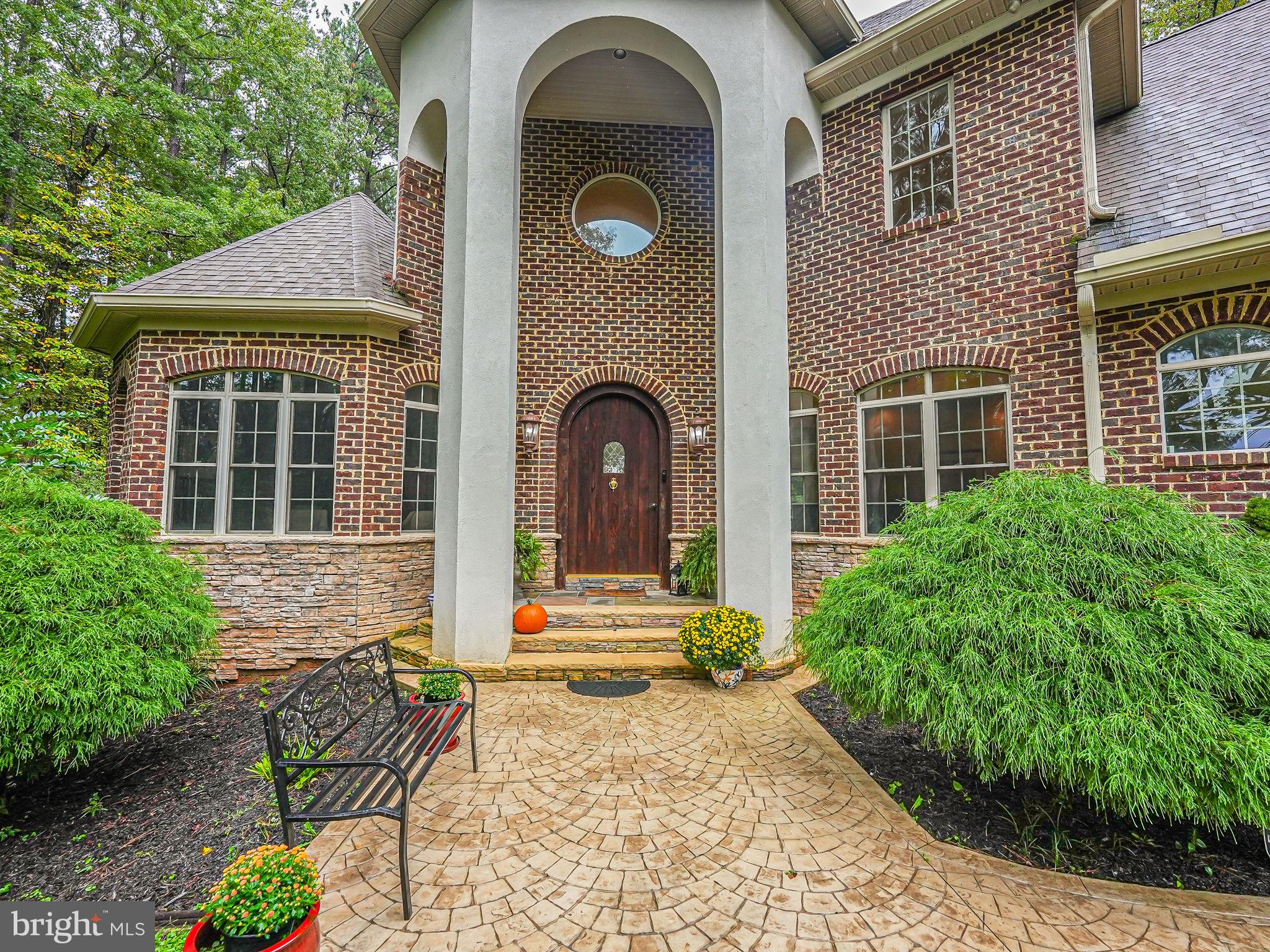 3 Beaver Ridge Rd