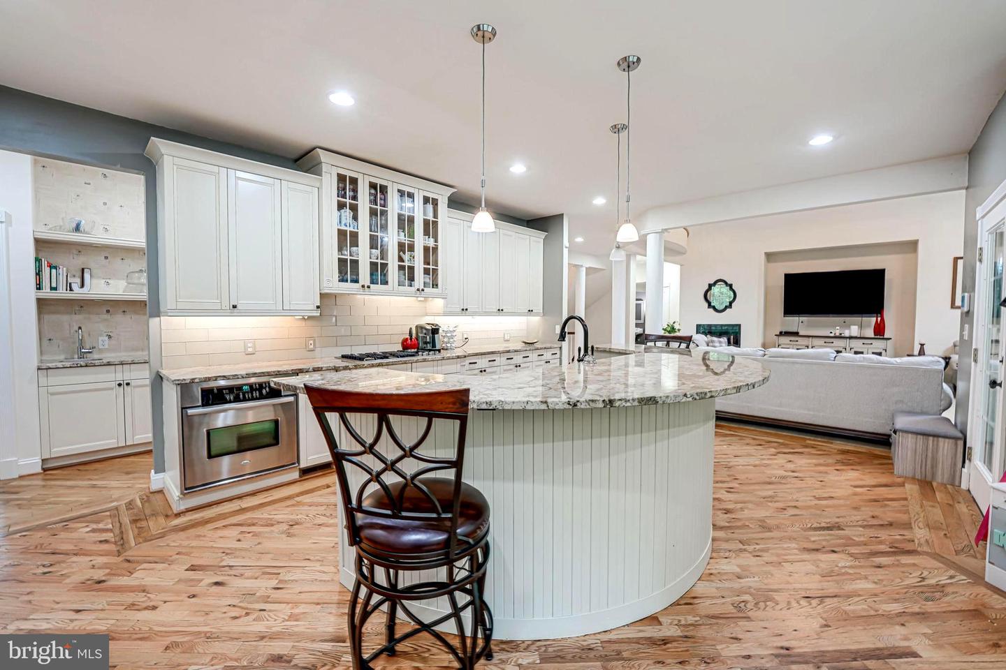 3 Beaver Ridge Rd
