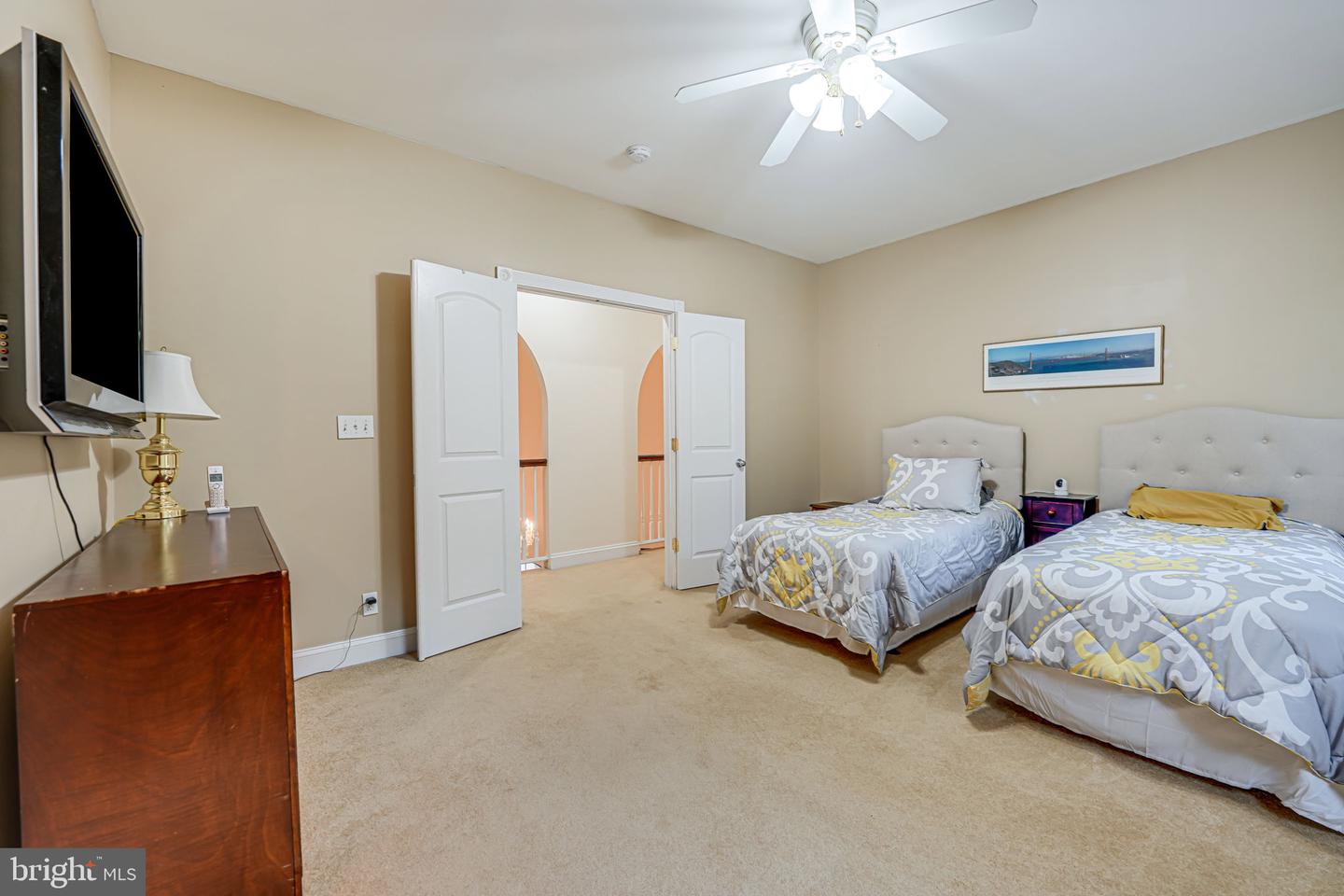 3 Beaver Ridge Rd