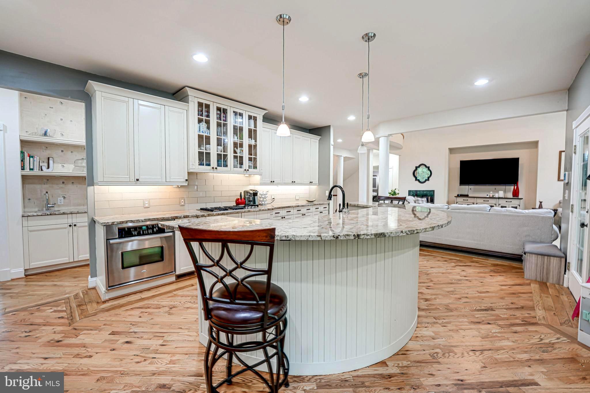 3 Beaver Ridge Rd