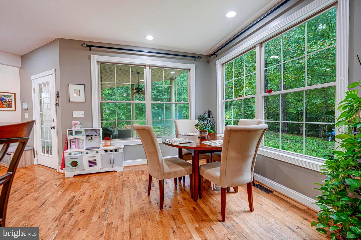 3 Beaver Ridge Rd