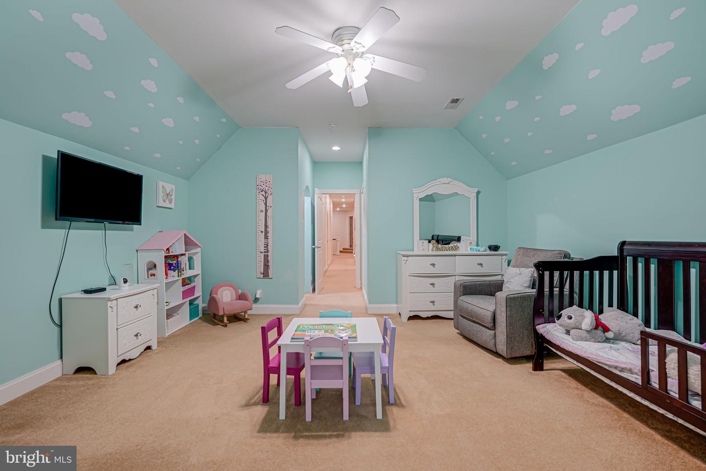 3 Beaver Ridge Rd