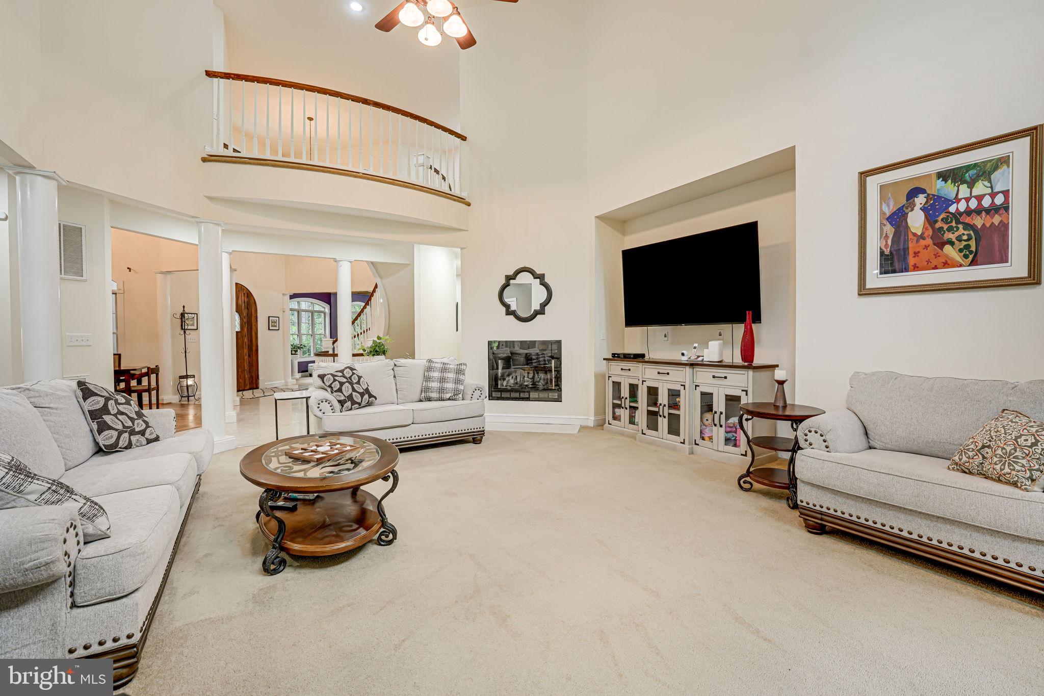3 Beaver Ridge Rd
