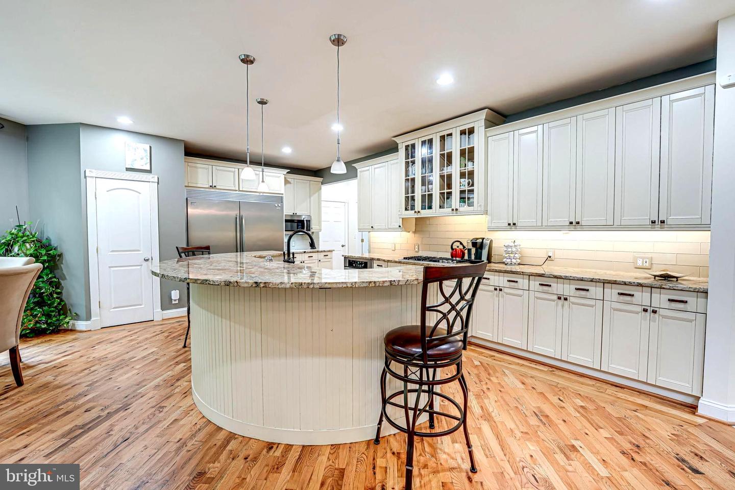 3 Beaver Ridge Rd