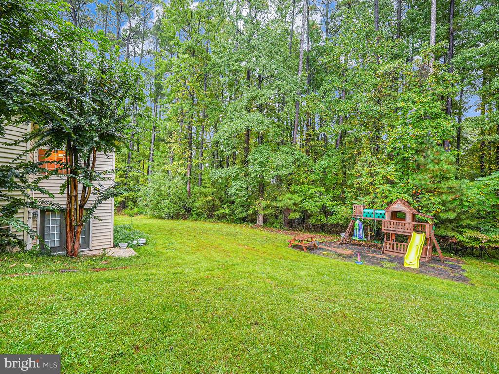 3 Beaver Ridge Rd