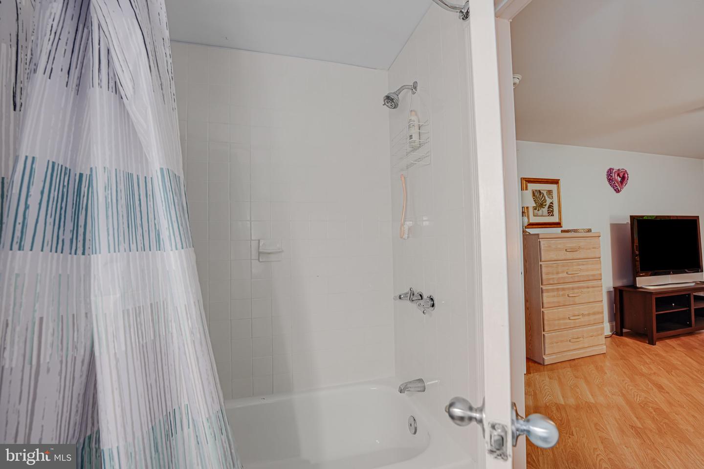 3 Beaver Ridge Rd