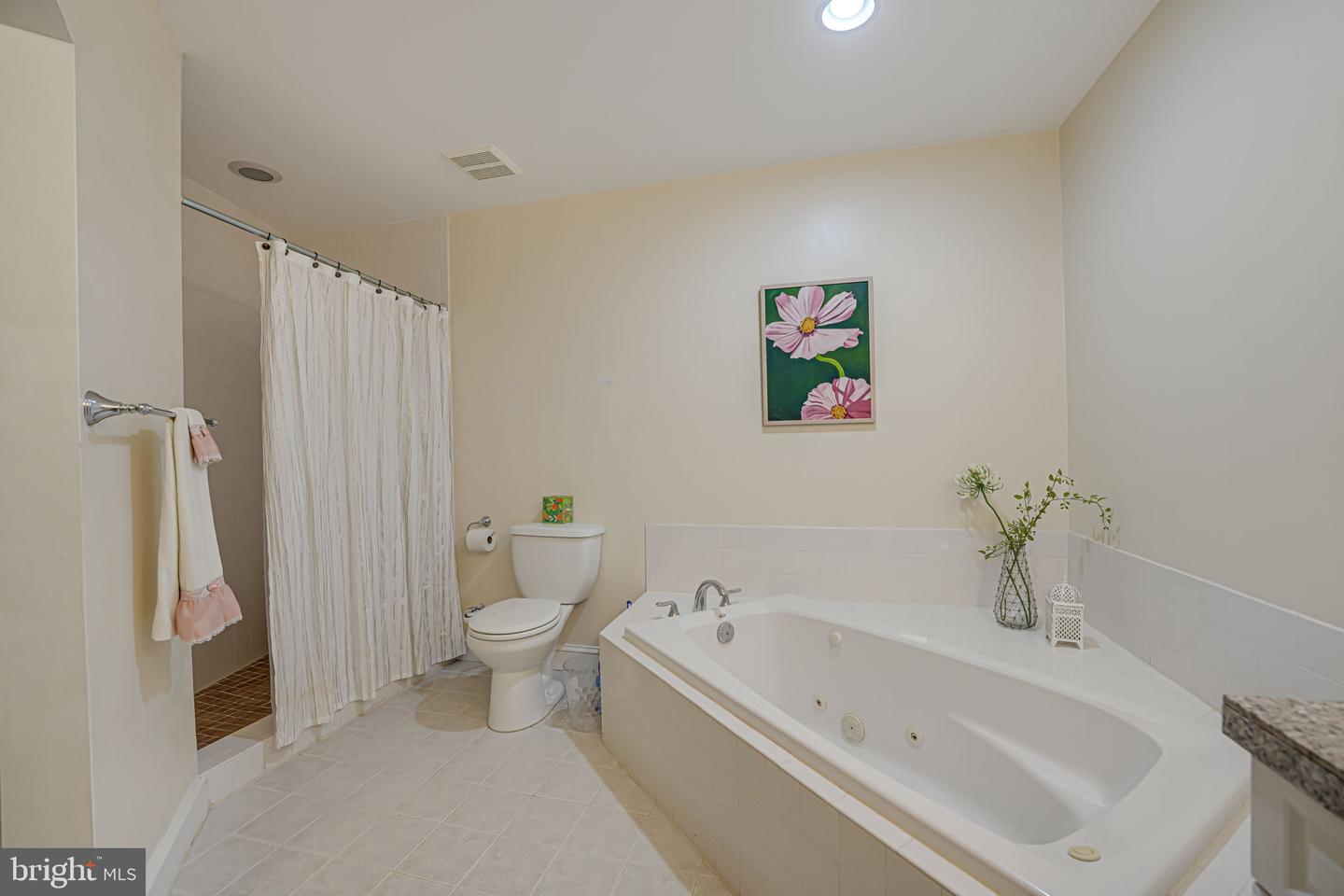3 Beaver Ridge Rd
