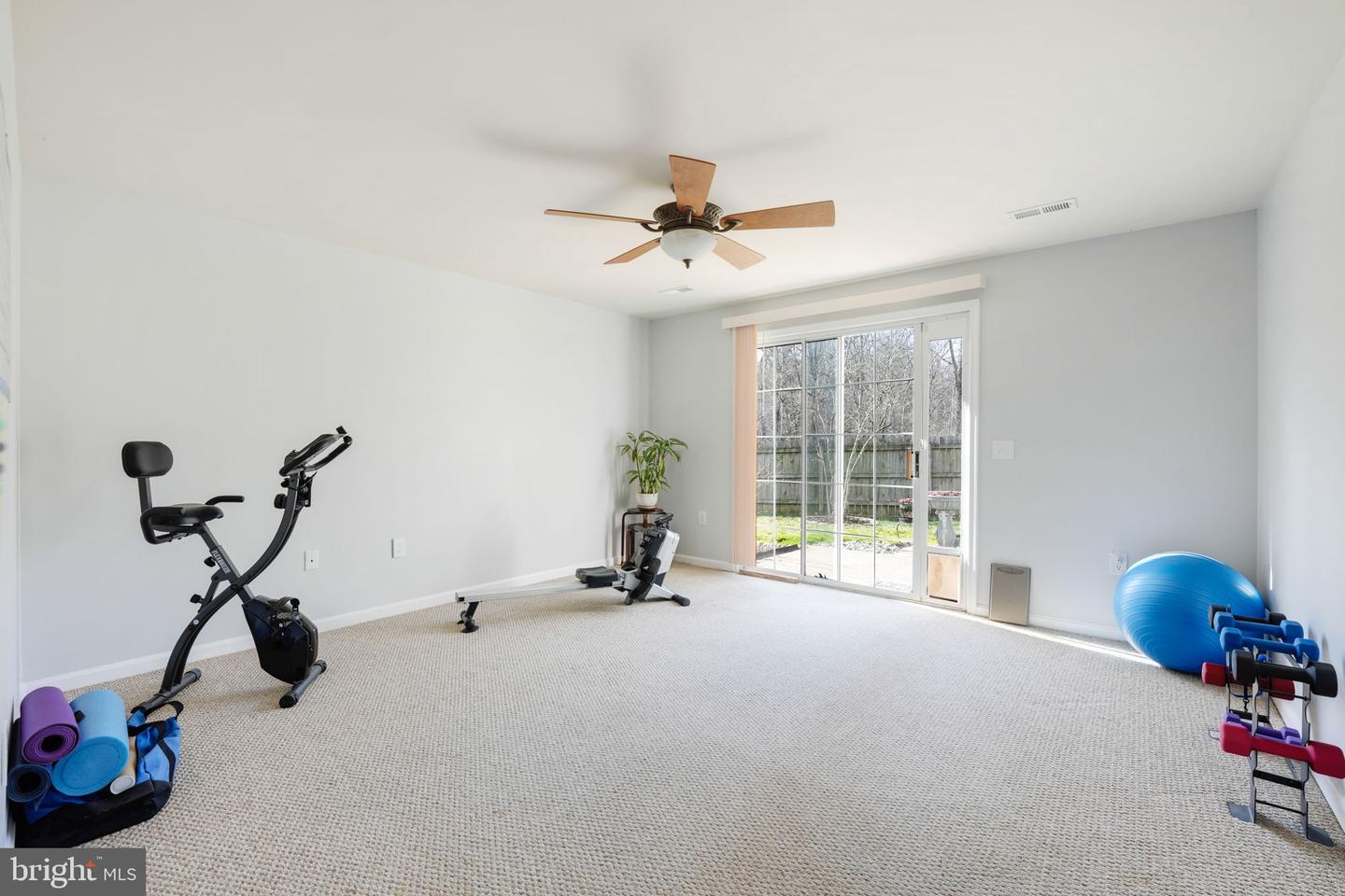 6 Cloverleaf Ct