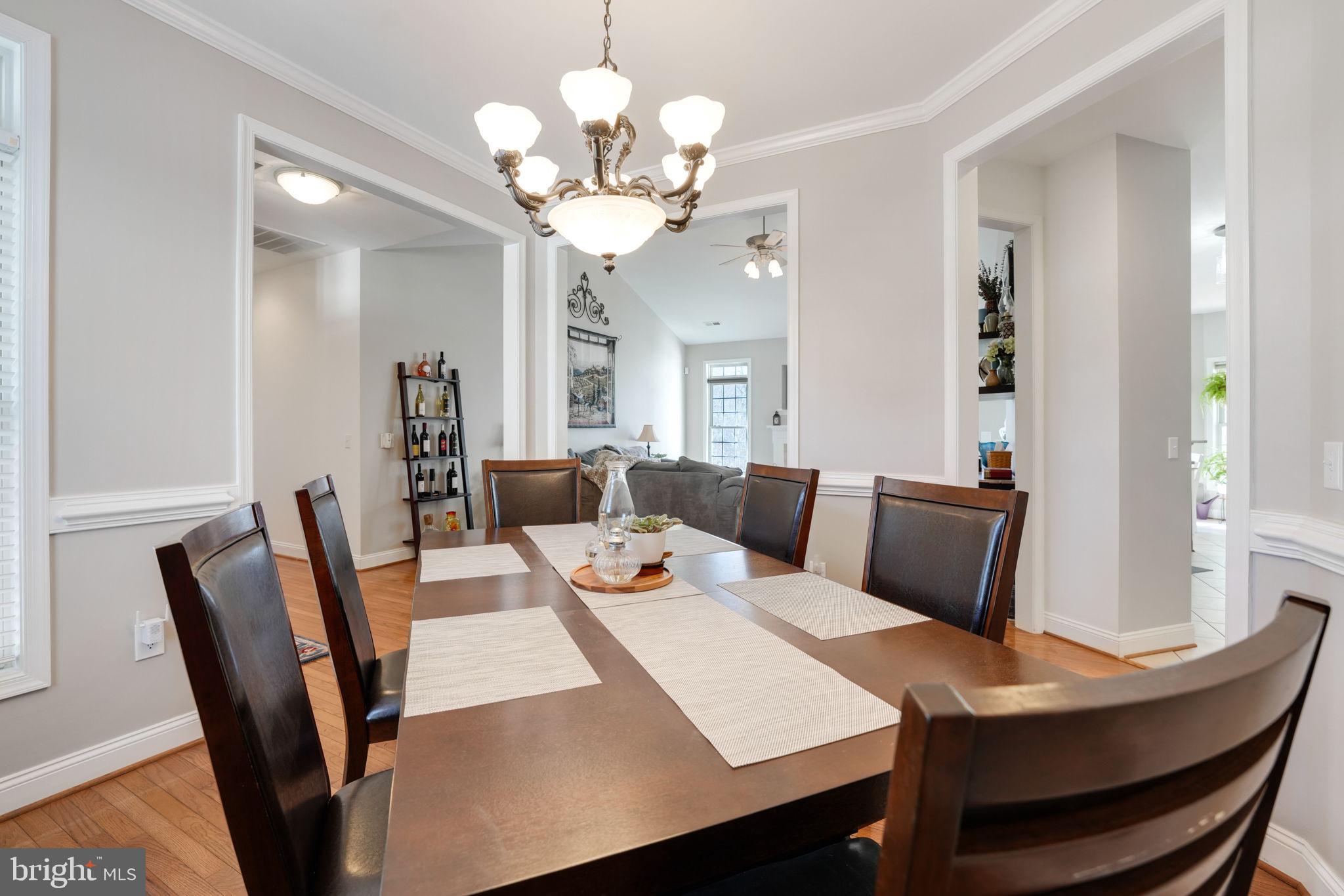 6 Cloverleaf Ct